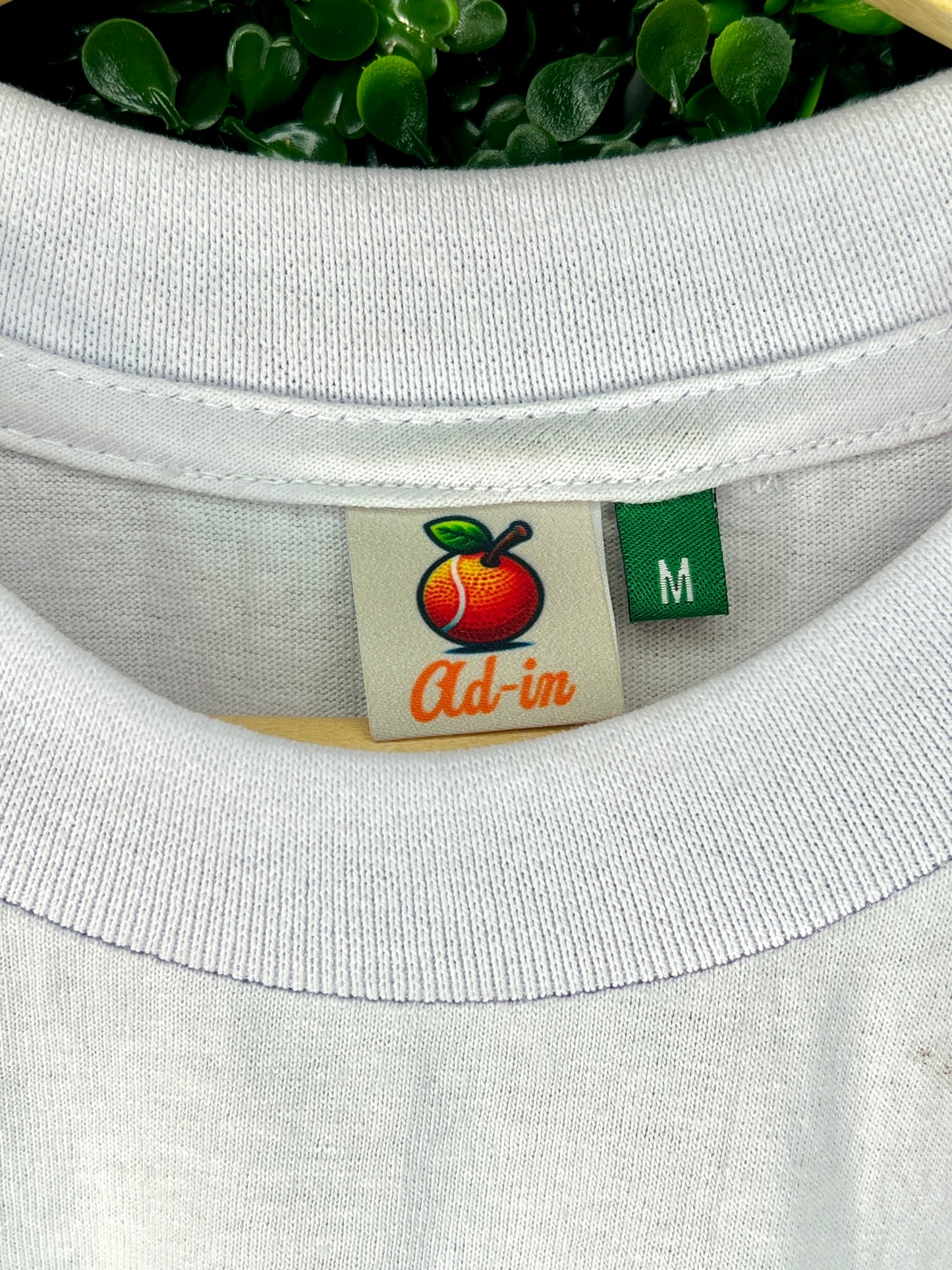 Ad-in Hundy "Tennis Courts"